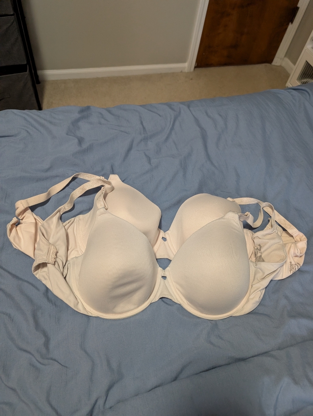 2 Warners Bras